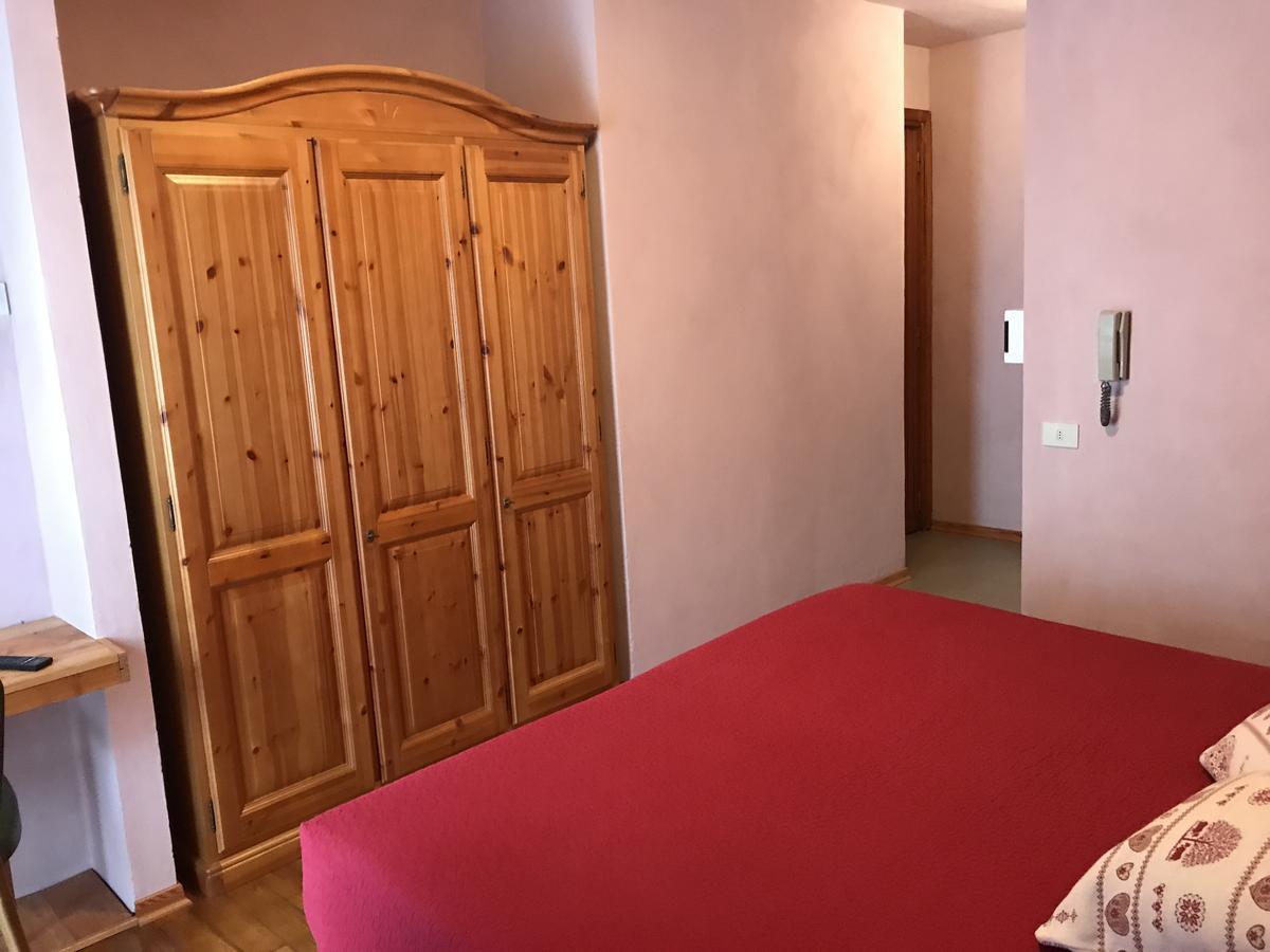 Albergo Club Alpino Crissolo Esterno foto